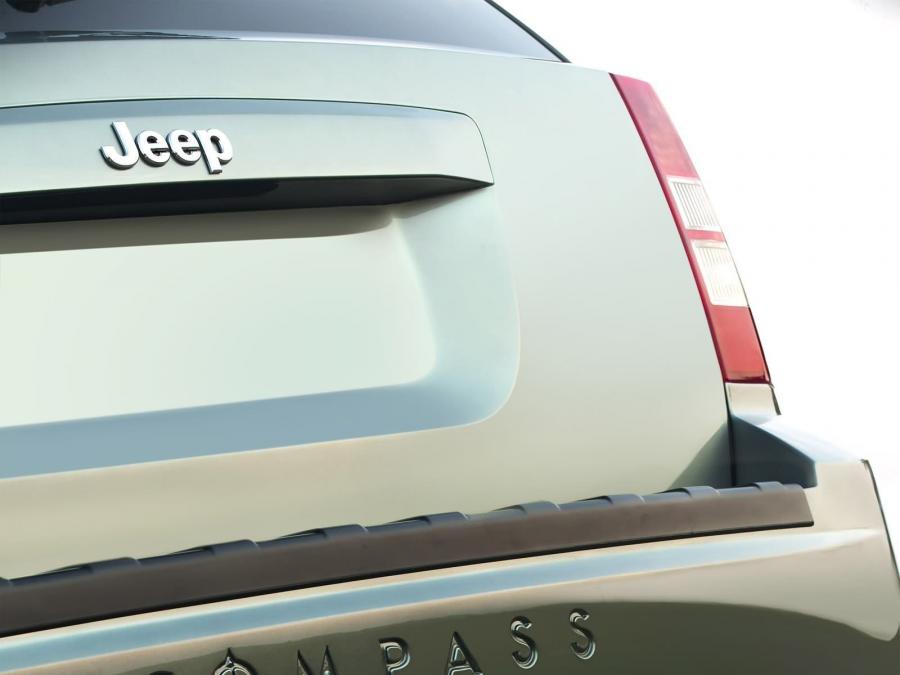  Jeep Compass Rallye Concept 2005 года  (фото 16 из 23)